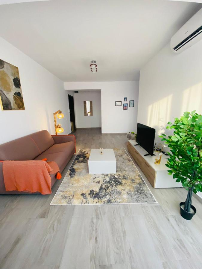 Soho Apartment - City View With Rooftop Garden Bucharest Exterior photo
